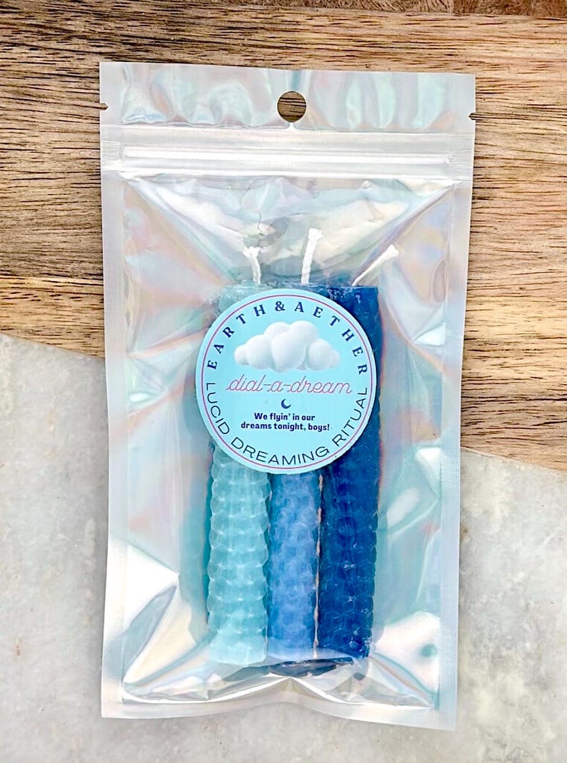 Mini velas de carillón para lanzar hechizos, establecer intenciones, rituales, trabajo energético. Hechas a mano y de origen local, 100 % cera de abejas de California, juego de 3. Lucid Dreaming