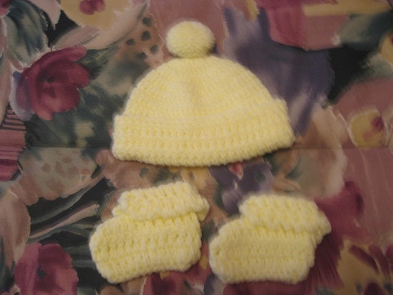 Darling Vintage Handmade Crocheted Yellow Baby Ca… - image 2