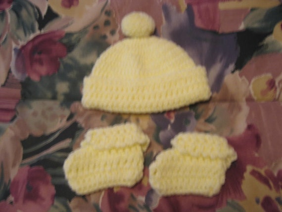 Darling Vintage Handmade Crocheted Yellow Baby Ca… - image 3