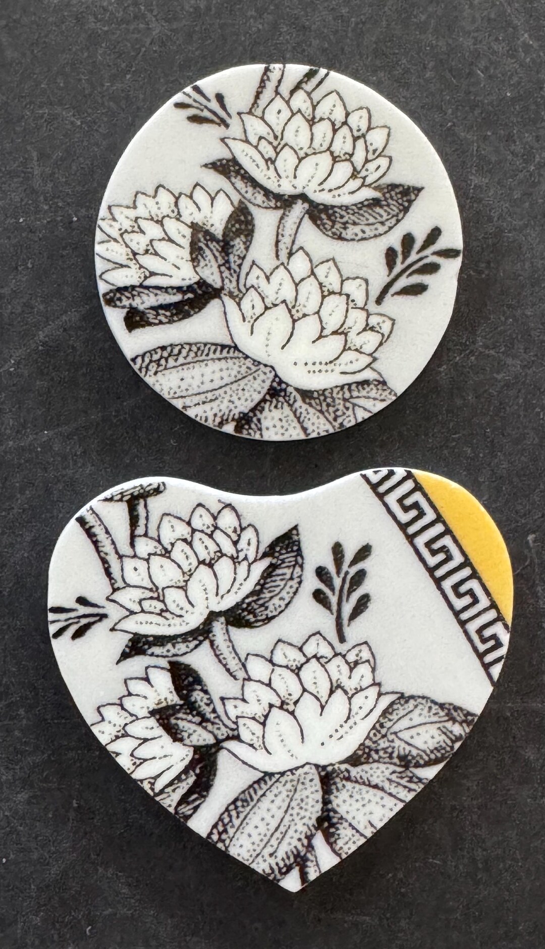 2 Black Flowers Villeroy Boch Cabochons Heart Broken China Jewelry