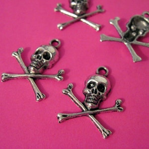 Silver Skull and Crossbones Charm lot of 30 image 1