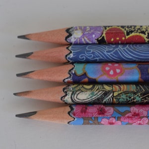 Japanese Calligraphic Ink Pen With Chiyogami Paper Decoration With