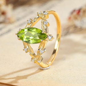 Marquise Cut Peridot Leaf Engagement Ring Vintage 14k Gold Moissanite Cluster Promise Ring Art Deco Peridot Flower Wedding Ring for Women