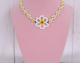 Daisy Do&#39;s: Yellow Daisy Beaded Choker Necklace with Flower Charm