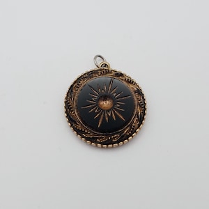 Vintage Sphinx Black Glass and Gold Tone Sunburst Pendant - Unsigned with Design Number - Free UK Shipping