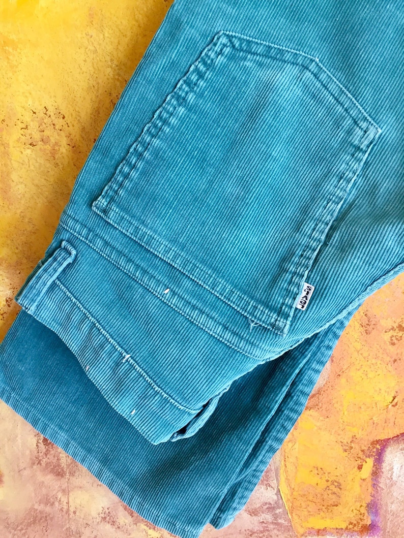 levi's corduroy jeans