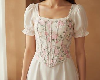 Top corsé floral color crema, bustier blanco con varillas y estampado de rosas para un estilo cottagecore coqueto.