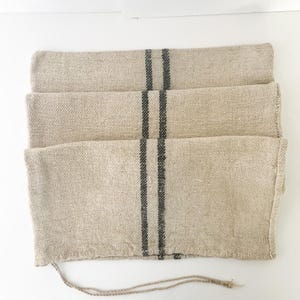 Teksturowana tkanina Floursack z czarnym paskiem, Vintage Grainsack Farmhouse, Antyczny lniany worek na paszę do tapicerki, Węgierski worek Floursack BLK20