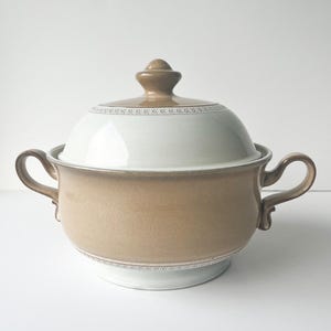 Vintage Denby Seville Auflaufform in Hellbraun, 1980er Jahre Denby Suppenschüssel mit Deckel, Elegante Denby Suppenschüssel, Braune Denby Suppenschüssel Geschenk