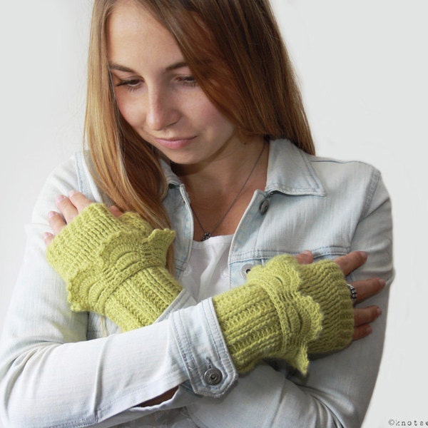 CROCHET PATTERN - Lacy Llama Fingerless Mitts - Instant Download (PDF)