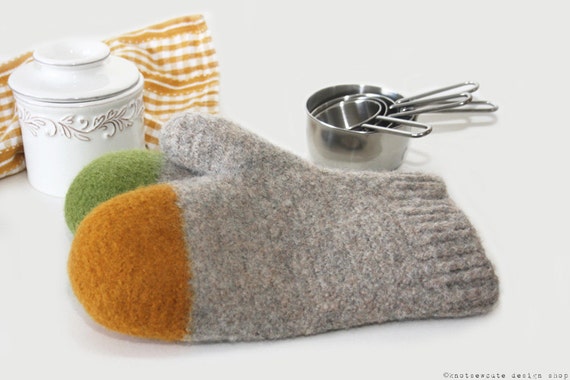 Felted Oven Mitts Kit