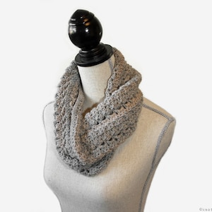 CROCHET PATTERN French Twist Cowl Instant Download PDF image 1