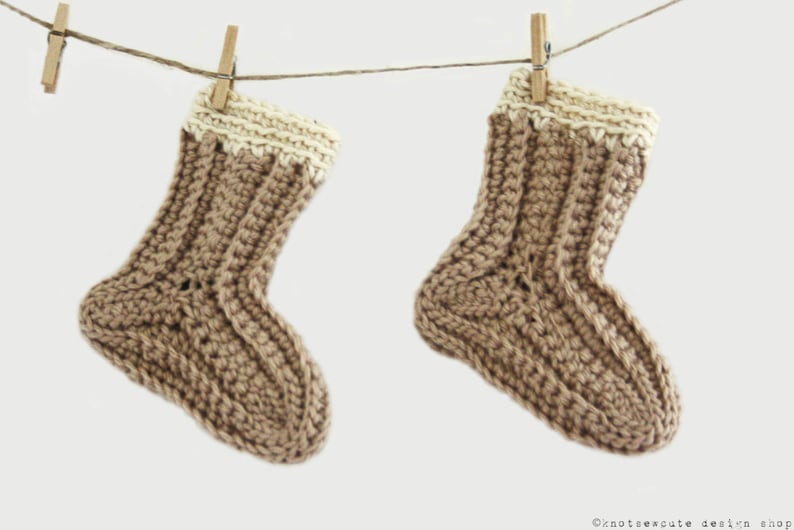 CROCHET PATTERN Sew Simple Baby Socks Instant Download PDF image 1