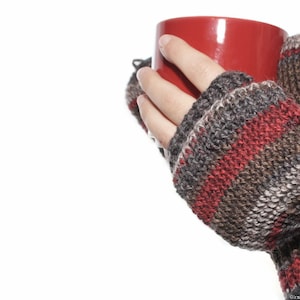 CROCHET PATTERN Peekaboo Mittens Instant Download PDF image 1