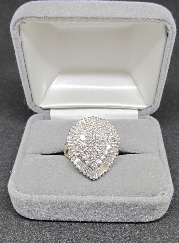 Diamond Cluster Ring, Large Pear Shape, 14Kt Gold 