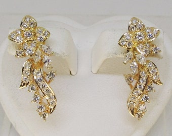 Diamond Flower Earrings 18Kt Gold (949)