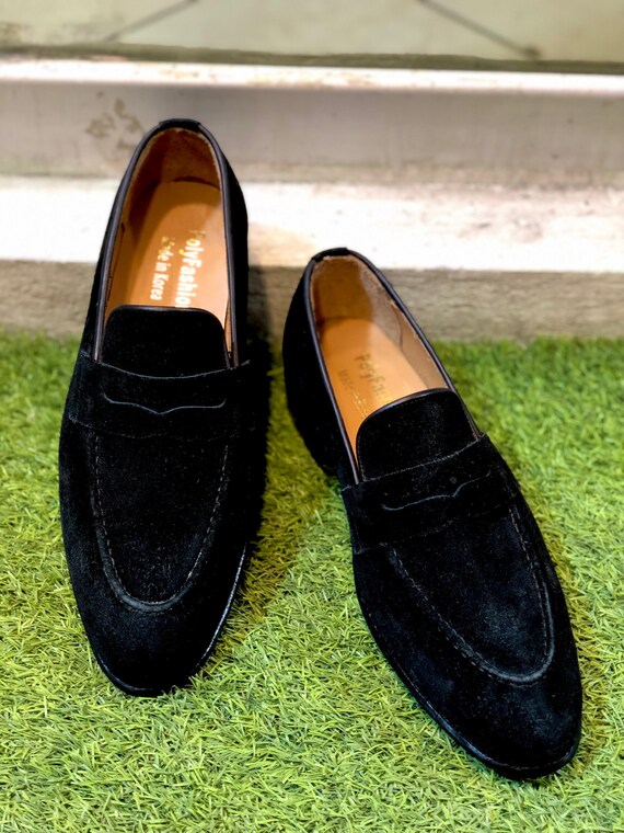Black suede moccasins deals