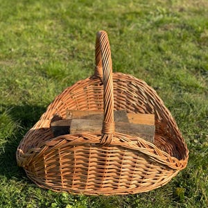 Large Natural Wicker Firewood Basket | Handmade Eco-Friendly Rattan Log Carrier | Stylish Rustic Wood Storage Basket for Home & Cabin