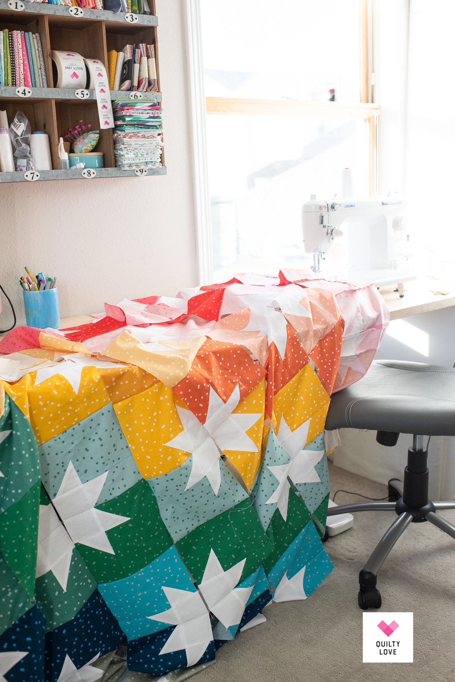 Quilty Love Star Pop II Quilt Pattern // Fat Quarter Friendly Etsy