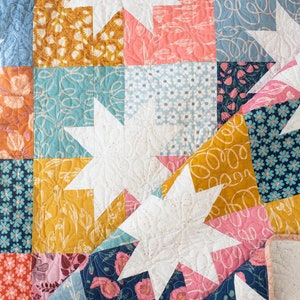 Quilty Love Star Pop II Quilt Pattern // Fat Quarter Friendly // No. 146 // Baby // Throw // Twin // Full // Queen// King// Emily Dennis image 5