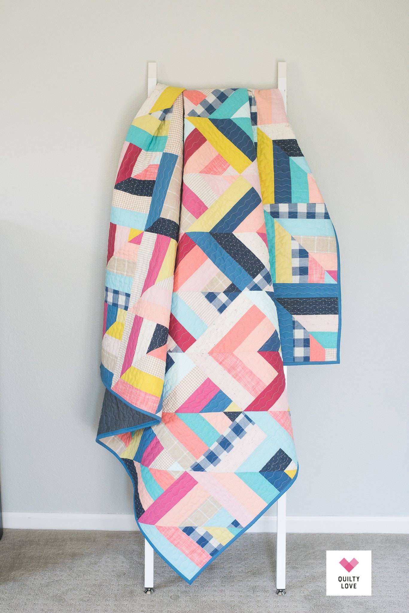 Quilty Love Lucky Log Cabin Quilt Pattern // Fat Quarter // Etsy