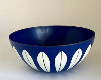 Catherine Holm Enamel Bowl, Blue and White, Lotus Design, 1960's bowl, Midcentury Modern, Made in Norway, 4 x 7 inches