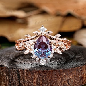 Pear Shaped Alexandrite Engagement Ring Set 14k Gold Nature Inspired Leaf Moissanite Anniversary Promise Rings Custom Wedding Ring Set Gifts