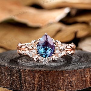 Vintage Pear Alexandrite Engagement Ring Art Deco Leaf Nature Inspired Wedding Ring Solid Gold Moissanite Promise Women Rings Wedding Band
