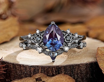 Black Gold Pear Shape Alexandrite Engagement Ring Set Black Floral Promise Rings for Women Unique Rhodium Black Witchy Ring Bridal Set Gifts