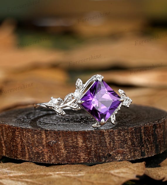 プリンセスカット パープルサファイア エンゲージリング 14K ホワイト