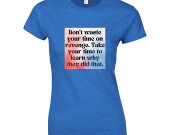 Camiseta clásica con cuello redondo para mujer / Gildan® 64000L