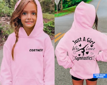 Felpa con cappuccio personalizzata per ginnasta, solo una ragazza che ama la ginnastica, felpa con cappuccio personalizzata per ginnasta, trave per volteggio, felpa con cappuccio per ginnastica giovanile