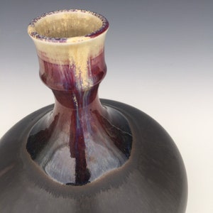 Cremation urn living urn matte black honey red image 2