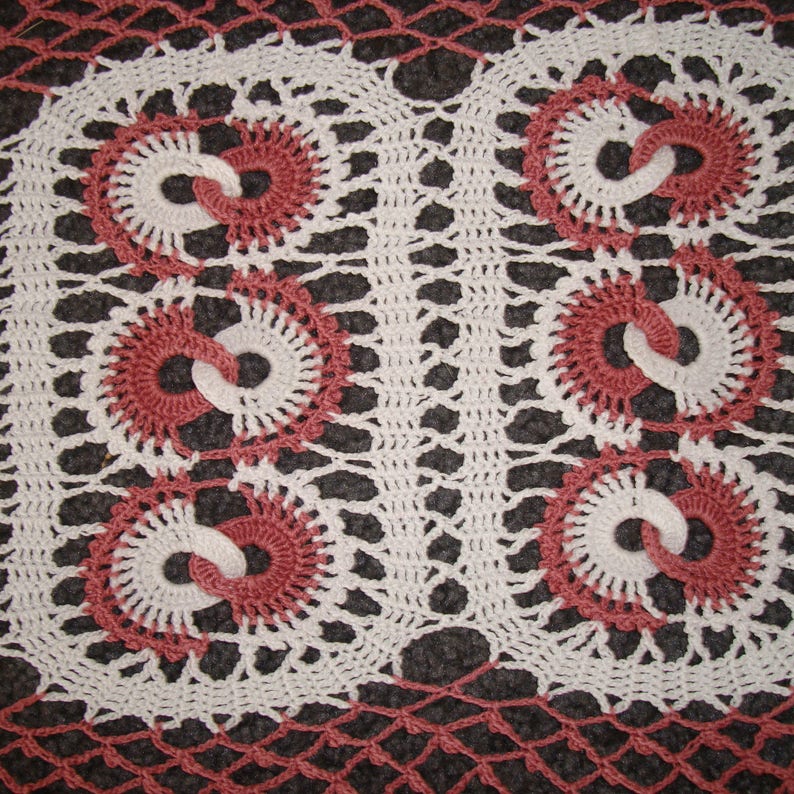 Crocheted 2 color table runner image 1
