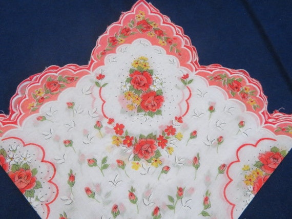 Large Vintage Hanky Red Roses and Rosebuds Yellow… - image 2