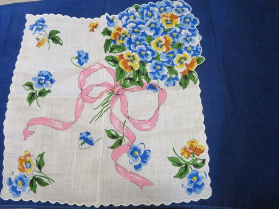 Vintage Printed Hanky Yellow Pansies Pansies Print Vintage Handkerchief Botanical Handkerchief Deep Scalloped Edge