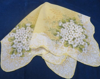 Large Vintage Hanky Yellow With Dogwood Flowers Scalloped Machine Edge Hanky Handkerchief