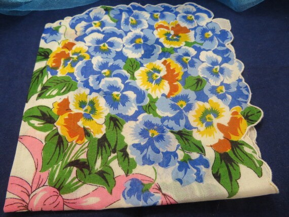 Vintage Printed Hanky Yellow Pansies Pansies Print Vintage Handkerchief Botanical Handkerchief Deep Scalloped Edge