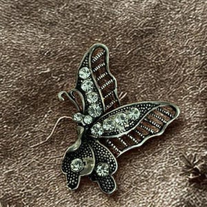 Elegant Silver Butterfly Brooch – Vintage-Inspired Handmade Pin, Nature-Inspired Jewelry, Gift for Her
