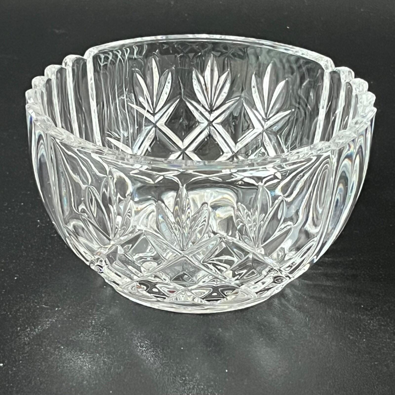 ヴィンテージ ボヘミア クリスタル ボウル：ハンドカットのチェコ
