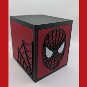 Spiderman Kartenspiel für EDH. Fassungsvermögen: 100+ doppelseitig gesleevte Karten plus Token