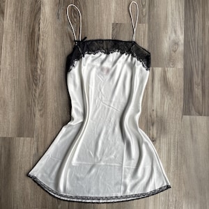 【人気ショップが最安値挑戦！】 Vintage 日本 Etsy - dress slip secret victoria ルームウェア・パジャマ