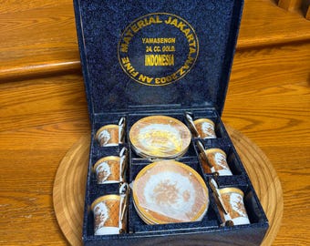 Yamasen Indonesië 24k CC. Goudkleurige koffiedemitasseset 6 kopjes schoteltjes W doos vintage