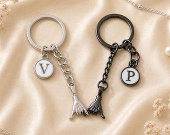 Personalized Couple Retractor Keychain Gift Set, Customized Initial Couple Hook Keychain Set Gift, Hand in Hand Keychain Pendant Couple Gift