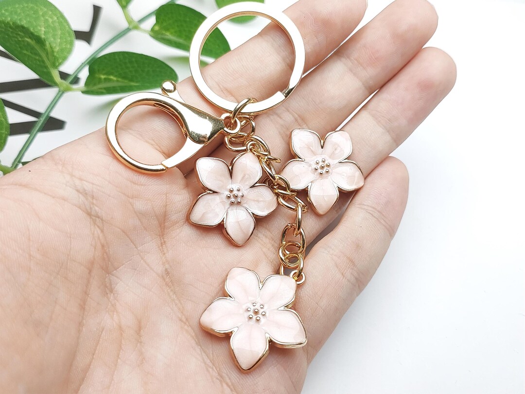 Small Gift Keychain Beautiful Handmade Couple Keychain Gift, Simple Flower Keychain ...