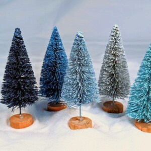 Five 8.5cm Sisal/Bottle Brush Christmas Trees in Shades of Blue.