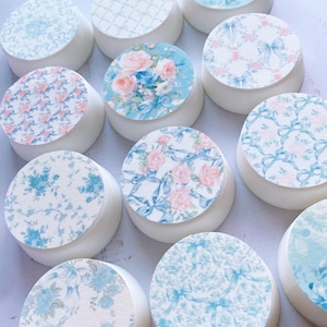 Bows and Floral Chocolate Covered Oreos, Coquette Shower Favors, LoveShackFancy Inspired Cookies, Blue Floral Wedding Dessert, Spring