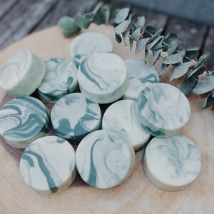 Marbleized Sage Chocolate Covered Oreos