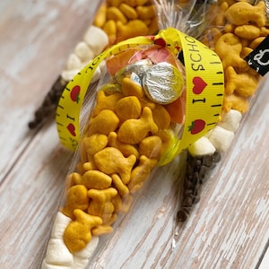 Back to school pencil shaped treats bags (set of 3)