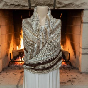 Outlander Shawl,Clarke Shoulder Shawl,Warm Knit Shawl,Triangle Sweater Shawl,Women's Shawl Outlander Gift,Thick Knit Shawl